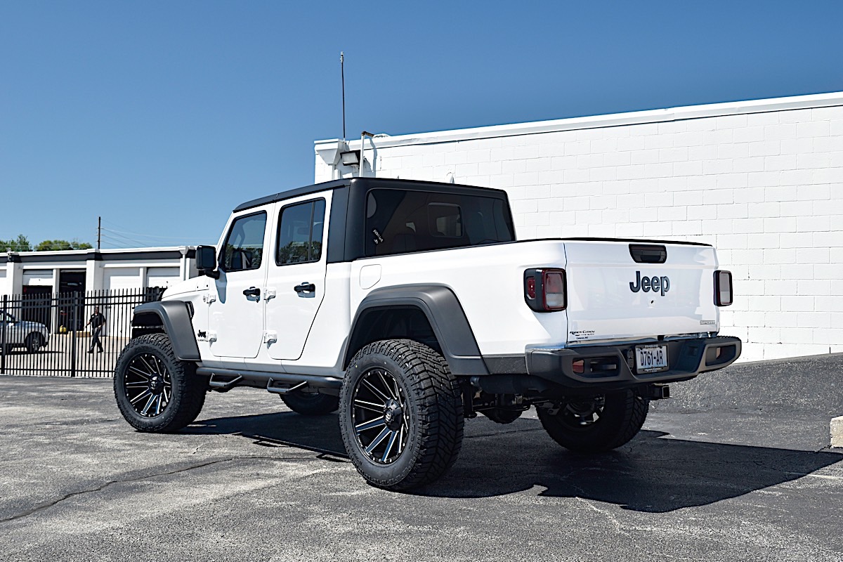 Jeep Gladiator with Fuel 1-Piece Wheels Contra - D616